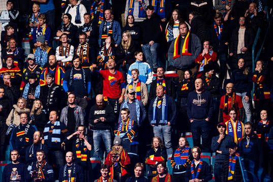 under ishockeymatchen i Hockeyallsvenskan mellan