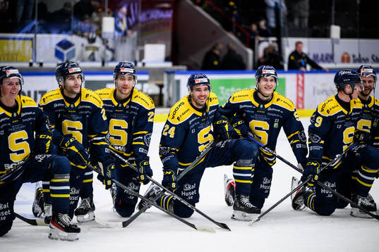 Södertäljes Jacob Dahlström jublar