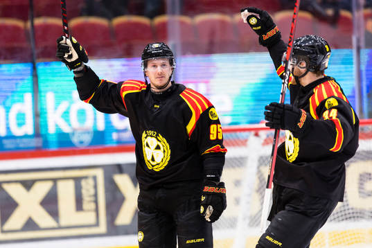 Brynäs Nick Olesen jublar