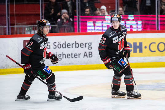 Örebros Linus Öberg jublar