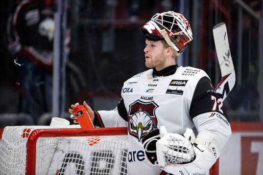 Malmö Redhawks målvakt Daniel Marmenlind deppar