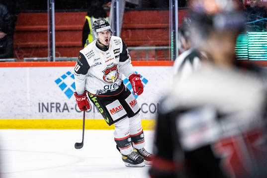 Malmö Redhawks Lance Bouma jublar