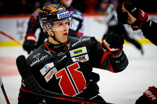 Örebros Oliver Eklind gör 4-0 och jublar