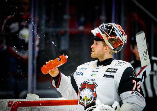 Malmö Redhawks målvakt Daniel Marmenlind deppar