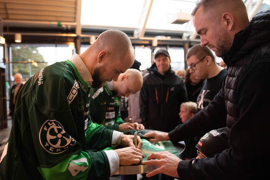 Färjestads Henrik Björklund och Theodor Lennström