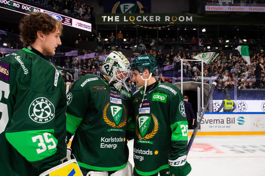 Färjestads målvakt Dennis Hildeby ,målvakt Damian Clara