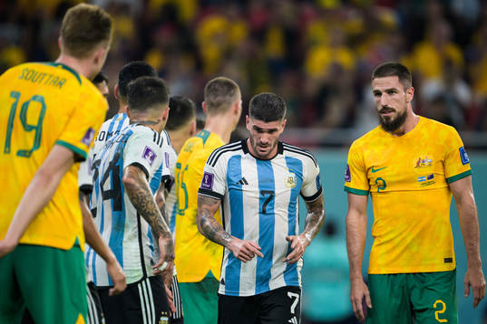 Rodrigo de Paul of Argentina and Milos Degenek of Australia