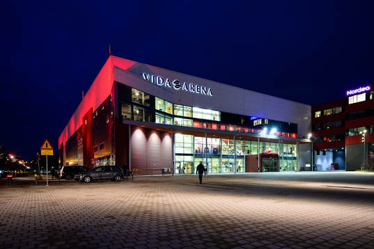 Exteriör vy av Vida arena före ishockeymatchen i SHL
