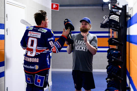 Växjös Victor Stjernborg och materialförvaltare Martin