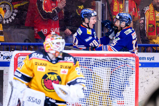 Växjös Hugo Gustafsson och Dan Sexton jublar