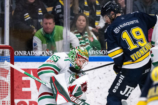 Rögles målvakt Christoffer Rifalk och Lukas Klok mot