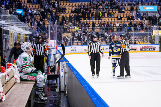 Rögles Adam Engström deppar i periodpaus