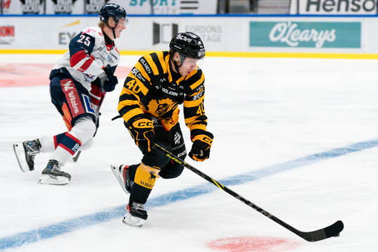 Skellefteås Andreas Wingerli och Linköpings Filip Bystedt