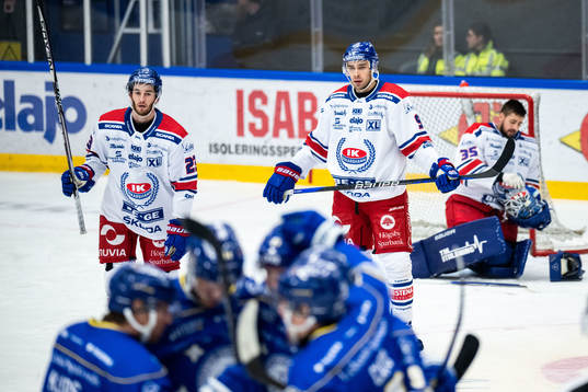 Oskarshamns Blaine Byron, Ahti Oksanen och målvakt Joe