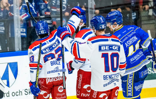 Oskarshamns Cameron Brace jublar