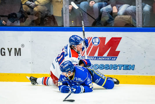 Oskarshamns Juuso Riikola och Leksands Justin Glenn Kloos