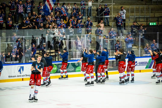 Oskarshamns spelare jublar