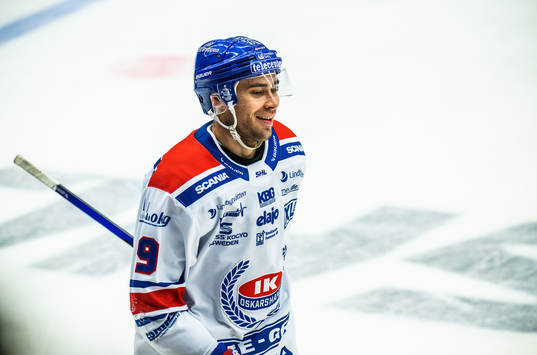 Oskarshamns Ahti Oksanen jublar