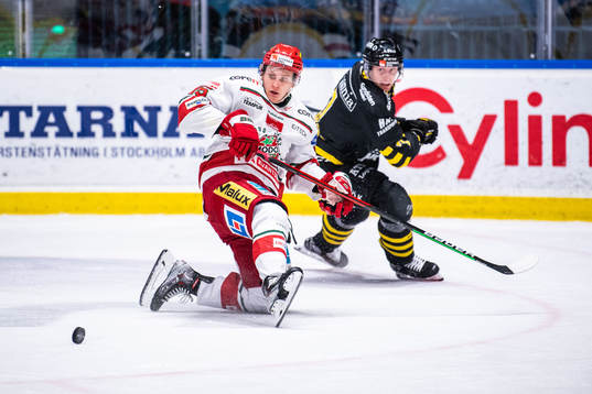 Modos Filip Svenningsson och AIKs Filip Windlert