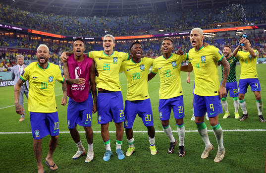 Bläddra bland fler bilder av FIFA World Cup 2022, day 16, round of 16, Brazil - South Korea