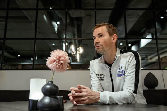 Niclas Alexandersson, tränare på Änglagårdsskolan, blir