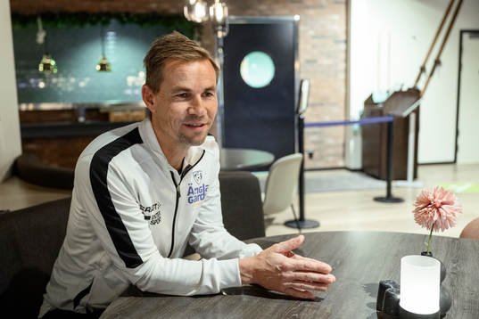 Niclas Alexandersson, tränare på Änglagårdsskolan, blir
