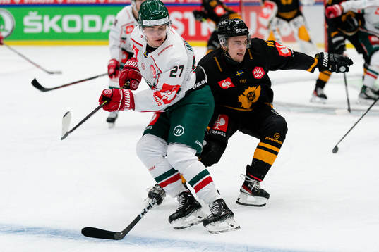 Frölundas Jere Innala och Skellefteås Elias Stenman