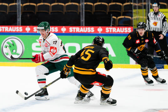 Frölundas Jere Innala och Skellefteås Oscar Möller