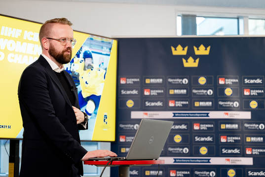 Linus Hugosson, Kommunikationsansvarig