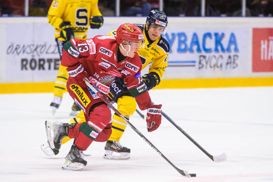 Modos Anton Karlström och Södertäljes Nikola Pasic