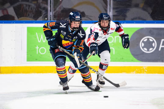 Djurgårdens Lova Blom och Linköpings Kelsey Saelens