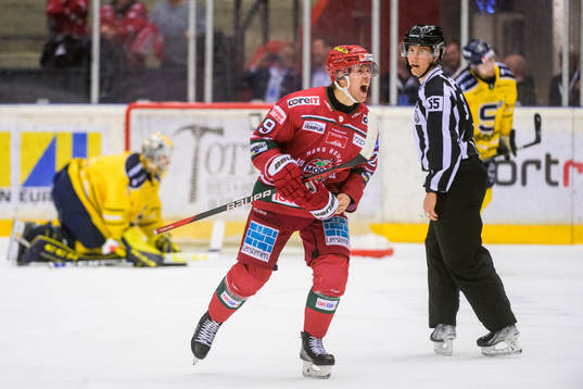 Modos Mikkel Aagaard jublar