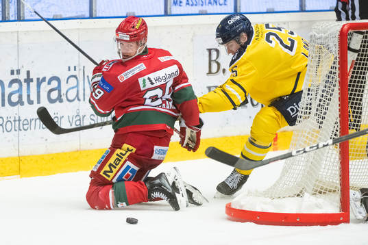 Modos Mikkel Aagaard och Södertäljes Viktor Lang