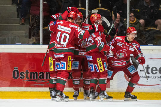 Modos Mikkel Aagaard jublar