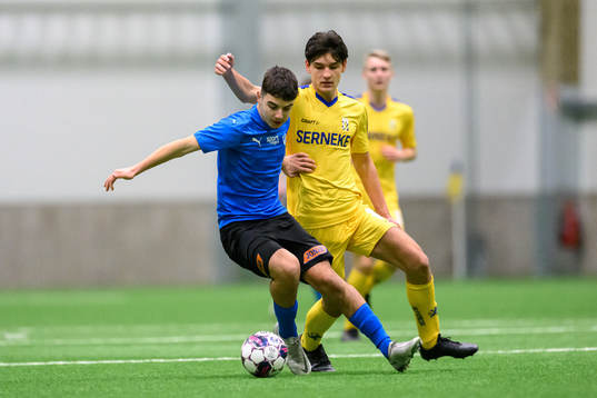 Halmstads Bleon Kurtulus och IFK Göteborgs Leon Dusi