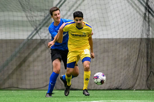 Halmstads Sinisa Antonovic och IFK Göteborgs Kevin Yazbek