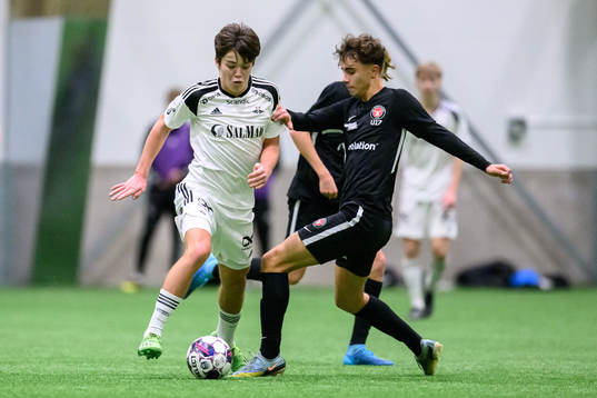 Rosenborgs Jesper Sunde och Midtjyllands Daris Catak