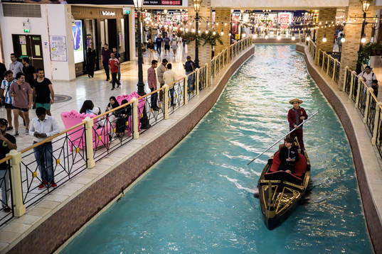 A gondola at Villaggio Mall