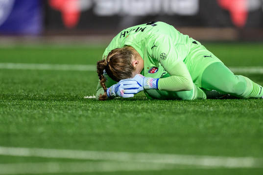 goalkeeper Teagan Micah of Rosengård in pain