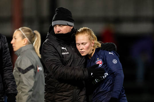 Assistant coach Joel Kjetselberg and Sofie Bredgaard of