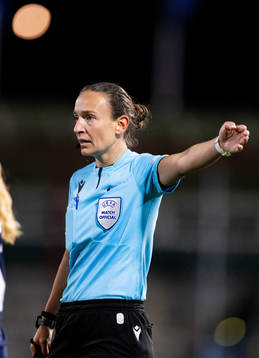 Referee Ivana Projkovska