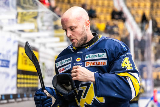 HV71s Chad Billins