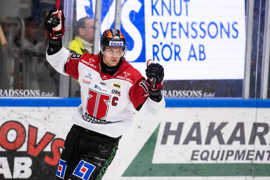 Örebros Rodrigo Abols jublar