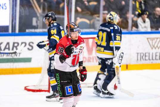 Örebros Rodrigo Abols jublar