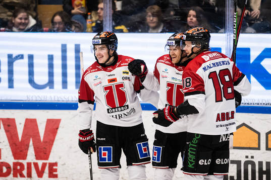Örebros Jani Lajunen jublar