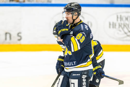 HV71s Mikkel Bödker deppar