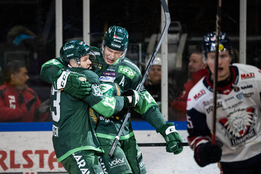 Färjestads Daniel Viksten och Victor Ejdsell  jublar