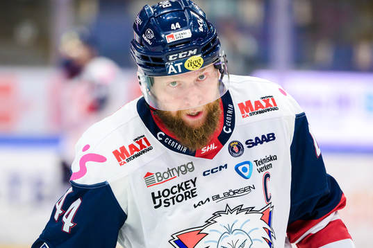 Linköpings Jonas Junland deppar