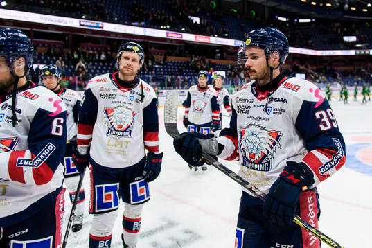 Linköpings John Nyberg och Ty Rattie deppar