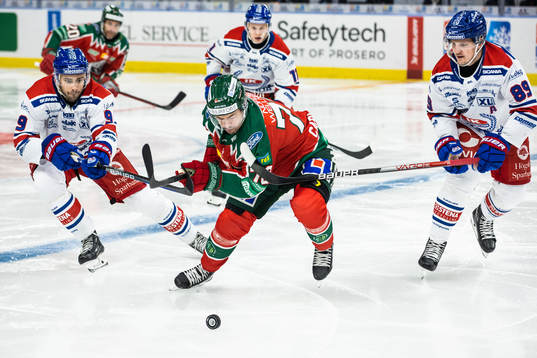 Frölundas Patrik Carlsson mot Oskarshamns Ahti Oksanen och